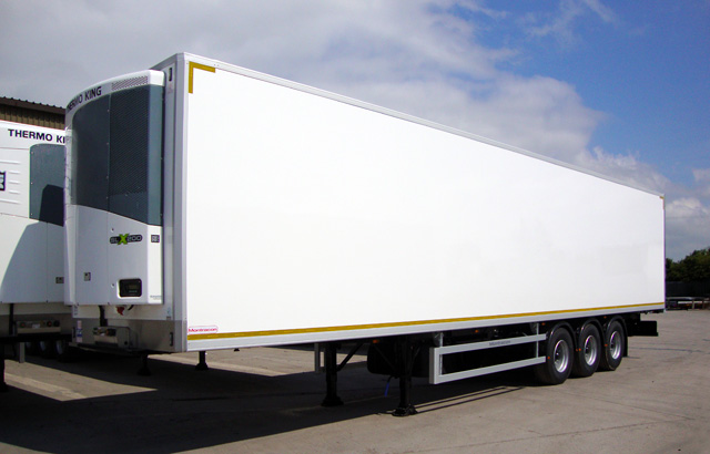 Hire a Refrigerated Trailer with Tri-axle Straightframe