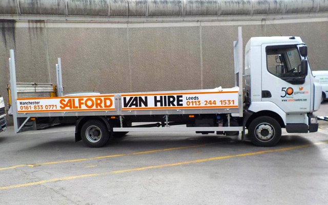 Hire a 7.5T GVW Dropsided Truck with Tail Lift
